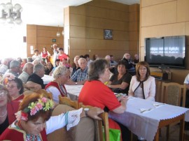 Кметът просълзи с речта си възрастни хора от Казанлък / Новини от Казанлък