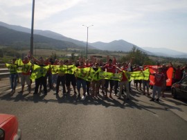 Фенове от Казанлък участваха в блокадата на “Хемус“ / Новини от Казанлък