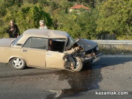 Тежка катастрофа с пострадал близо до Казанлък