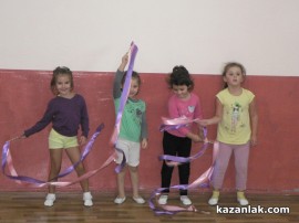 С обновени и пълни зали НЧ “Възродена Искра“ откри новия творчески сезон / Новини от Казанлък