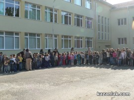 Прерязаха лентите на още 4 ремонтирани казанлъшки училища