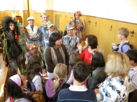 Спектакъл на младите казанлъшки театрали гостува в Айтос