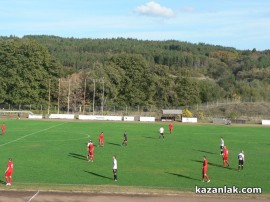 Розите използваха среща от Купата на аматьорите за обиграване 