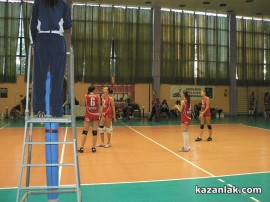 Видео: Казанлък волей разгроми Локомотив - София