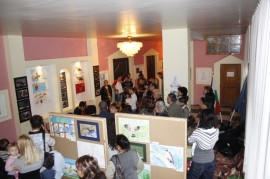  Изложба гостува в казанлъшките училища / Новини от Казанлък