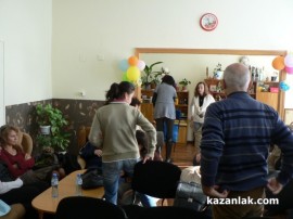 Мис България 2011 и Кметът подкрепиха благотворителна кампания