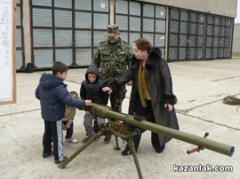 Военното поделение в Казанлък отвори врати за деца