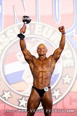 „Леон” излиза с 4 състезателя на Световното по културизъм