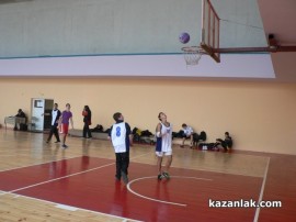 Художествената гимназия спечели Общинското по баскетбол до 10 клас