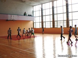 Художествената гимназия спечели Общинското по баскетбол до 10 клас