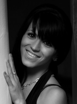 Ангелина Ковачева с нова фотосесия преди световния конкурс „Мисис Globe”