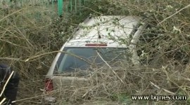 Два пътни инцидента до Долно Сахране заради заледяване. Видео кадри как кола излиза от пътя / Новини от Казанлък