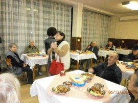 Младежите на ГЕРБ зарадваха старите хора от дом №1