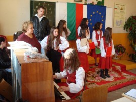 В Енина отбелязаха годишнината от влизането на България в ЕС