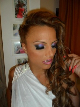 Юнона облече булчинската рокля