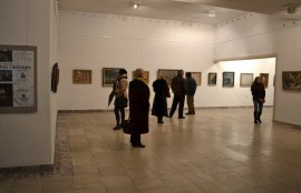 Откриха изложба на Сирак Скитник в Казанлък