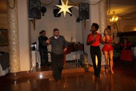 Алфредо Торес и Петър Радев учиха казанлъчани на латино танци