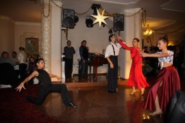 Алфредо Торес и Петър Радев учиха казанлъчани на латино танци