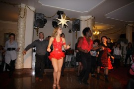 Алфредо Торес и Петър Радев учиха казанлъчани на латино танци