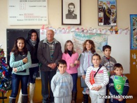 Читалището и училището в Енина с Коледно тържество