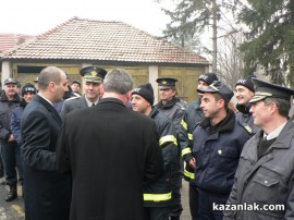 Цветанов направи първа копка на Пожарната и обеща нови автомобили за казанлъшките огнеборци