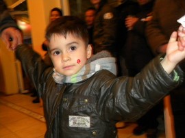 В читалище “Искра“ казанлъчани се почерпиха с вино за Трифон - Зарезан