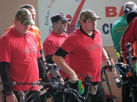 Стрелците ни с лък спечелиха две шампионски титли в Казанлък