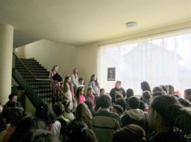 Ученици в Хаджи Димитрово отбелязаха гибелта на Апостола