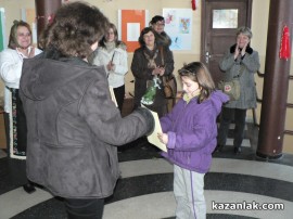 Изложба на мартеници в Библиотеката