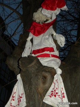 Дърво - мартеница