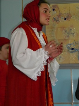 Читалище „Искра” гостува с ”Баба Марта иде”  в  „Буратино”