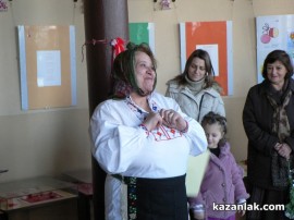 Изложба на мартеници в Библиотеката