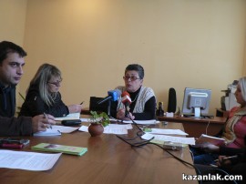 Общинският съвет назначи отново комисия за избор на омбудсман / Новини от Казанлък