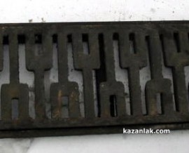 Крадци изчегъртали плочки от Механото / Новини от Казанлък