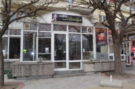 Незаконната постройка на бившата сладкарница „Княгиня Калина“ ще бъде демонтирана / Новини от Казанлък