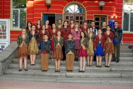 Детско-юношески хор „Искра”  с концерт за своята 45-та годишнина / Новини от Казанлък