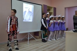 ОУ „Чудомир“ празнува днес патронен празник