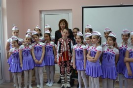 ОУ „Чудомир“ празнува днес патронен празник / Новини от Казанлък