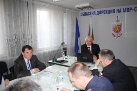 Комисар Алексиев с отчет за дейността на ОД на МВР- Стара Загора през 2012 / Новини от Казанлък