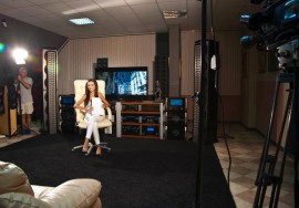 Царица Роза Лора Георгиева – доведе новородената си дъщеричка в Казанлък