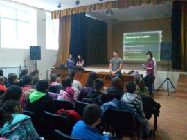 Младежи популяризираха здравословен начин на живот / Новини от Казанлък