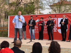  Изключително топло и с много цветя Опан посрещна Сергей Станишев