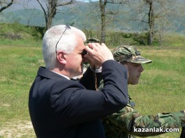 Ръководството на 61-ва Механизирана бригада проведе среща с представители на институциите в Казанлък