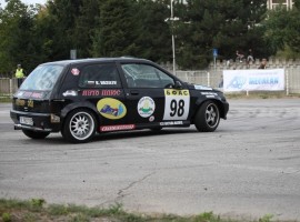 Три автомобила на Ефко рейсинг участваха на „Писта Велико Търново“ / Новини от Казанлък