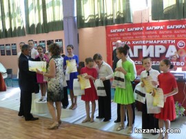 Турнирът по спортни танци организиран от клуб Роза стартира успешно за казанлъчани