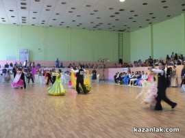 Турнирът по спортни танци организиран от клуб Роза стартира успешно за казанлъчани