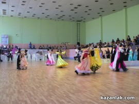 Турнирът по спортни танци организиран от клуб Роза стартира успешно за казанлъчани