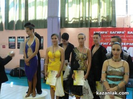 Турнирът по спортни танци организиран от клуб Роза стартира успешно за казанлъчани