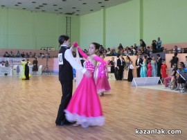 Турнирът по спортни танци организиран от клуб Роза стартира успешно за казанлъчани