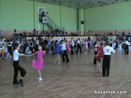 Турнирът по спортни танци организиран от клуб Роза стартира успешно за казанлъчани